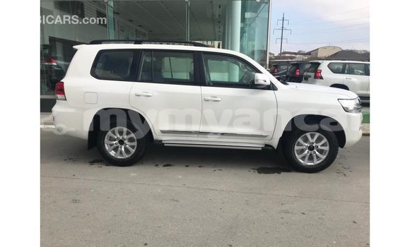 Buy Import Toyota Land Cruiser White Car in Import - Dubai in Ayeyarwady Buy Import Toyota Land Cruiser White Car in Import - Dubai in Ayeyarwady
