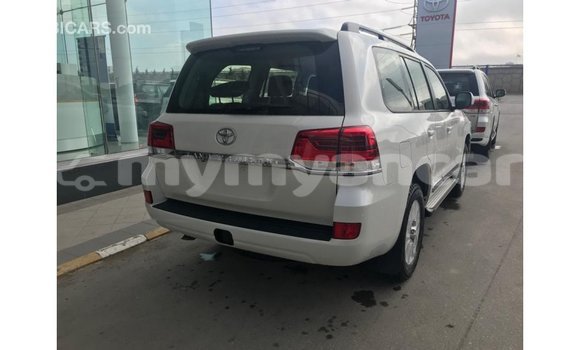 Buy Import Toyota Land Cruiser White Car in Import - Dubai in Ayeyarwady Buy Import Toyota Land Cruiser White Car in Import - Dubai in Ayeyarwady