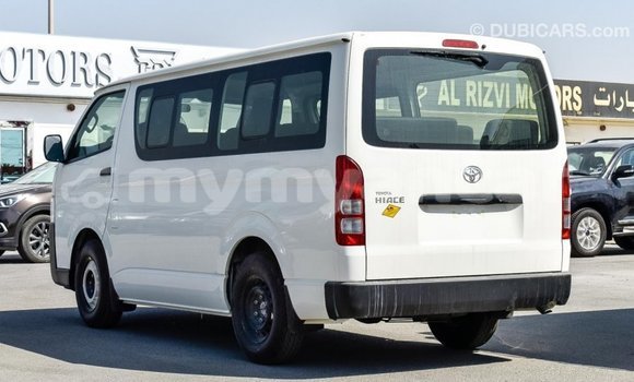 Buy Import Toyota Hiace White Car in Import - Dubai in Ayeyarwady Buy Import Toyota Hiace White Car in Import - Dubai in Ayeyarwady