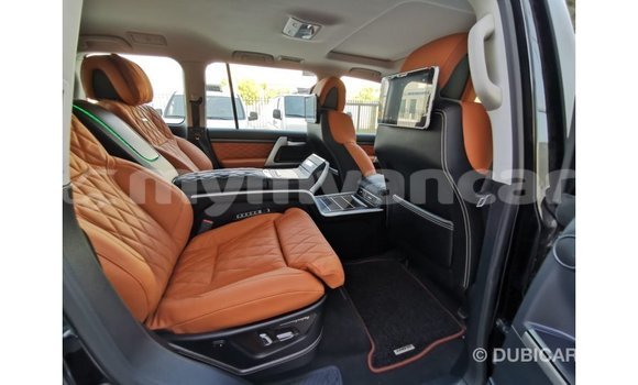 Buy Import Toyota Land Cruiser Black Car in Import - Dubai in Ayeyarwady Buy Import Toyota Land Cruiser Black Car in Import - Dubai in Ayeyarwady