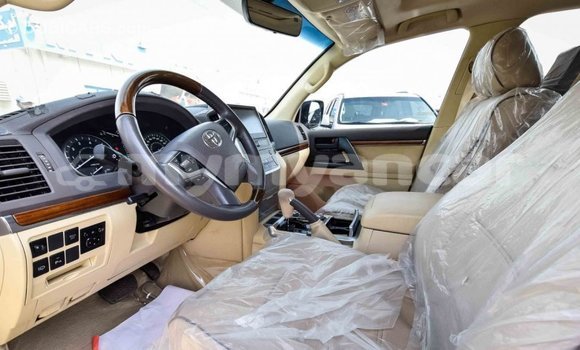 Buy Import Toyota Land Cruiser White Car in Import - Dubai in Ayeyarwady Buy Import Toyota Land Cruiser White Car in Import - Dubai in Ayeyarwady