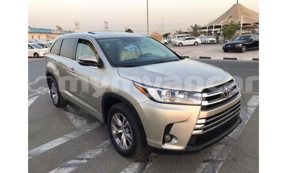 Buy Import Toyota Highlander Other Car in Import - Dubai in Ayeyarwady Buy Import Toyota Highlander Other Car in Import - Dubai in Ayeyarwady