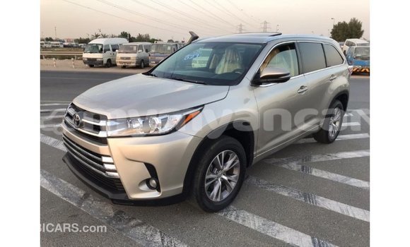 Buy Import Toyota Highlander Other Car in Import - Dubai in Ayeyarwady Buy Import Toyota Highlander Other Car in Import - Dubai in Ayeyarwady
