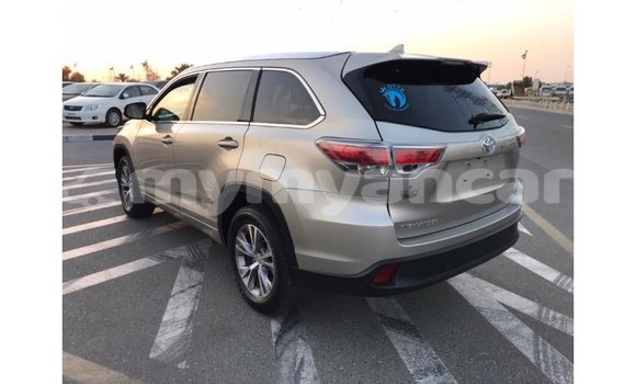 Buy Import Toyota Highlander Other Car in Import - Dubai in Ayeyarwady Buy Import Toyota Highlander Other Car in Import - Dubai in Ayeyarwady