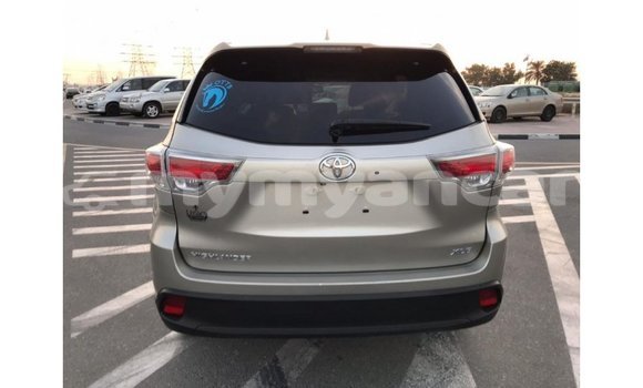 Buy Import Toyota Highlander Other Car in Import - Dubai in Ayeyarwady Buy Import Toyota Highlander Other Car in Import - Dubai in Ayeyarwady