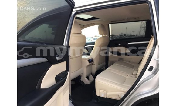 Buy Import Toyota Highlander Other Car in Import - Dubai in Ayeyarwady Buy Import Toyota Highlander Other Car in Import - Dubai in Ayeyarwady