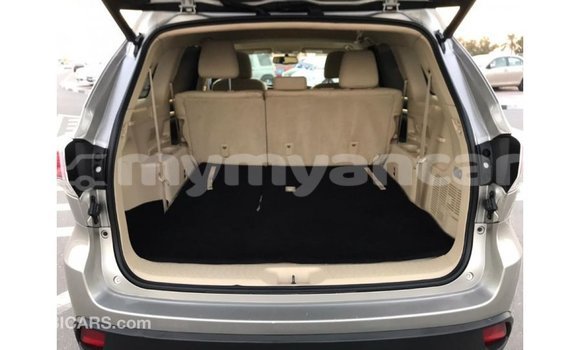 Buy Import Toyota Highlander Other Car in Import - Dubai in Ayeyarwady Buy Import Toyota Highlander Other Car in Import - Dubai in Ayeyarwady