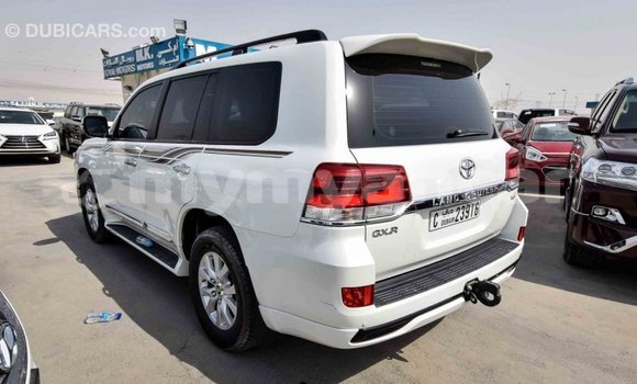 Buy Import Toyota Land Cruiser White Car in Import - Dubai in Ayeyarwady Buy Import Toyota Land Cruiser White Car in Import - Dubai in Ayeyarwady