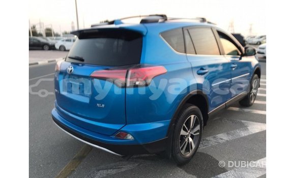 သွင်းကုန် Toyota HiAce Blue ထရပ်ကား Import - Dubai Ayeyarwady သွင်းကုန် Toyota HiAce Blue ထရပ်ကား Import - Dubai Ayeyarwady