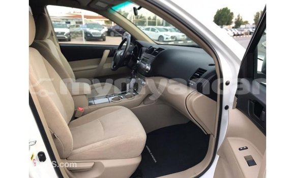 Acheter Import Voiture Toyota Highlander Blanc à Import - Dubai, #<Region:0x000000000c5121b8> Acheter Import Voiture Toyota Highlander Blanc à Import - Dubai, #<Region:0x000000000c5121b8>