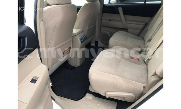 Acheter Import Voiture Toyota Highlander Blanc à Import - Dubai, #<Region:0x000000000c5121b8> Acheter Import Voiture Toyota Highlander Blanc à Import - Dubai, #<Region:0x000000000c5121b8>