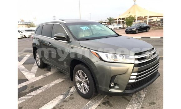 Buy Import Toyota Highlander Other Car in Import - Dubai in Ayeyarwady Buy Import Toyota Highlander Other Car in Import - Dubai in Ayeyarwady