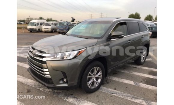 Buy Import Toyota Highlander Other Car in Import - Dubai in Ayeyarwady Buy Import Toyota Highlander Other Car in Import - Dubai in Ayeyarwady
