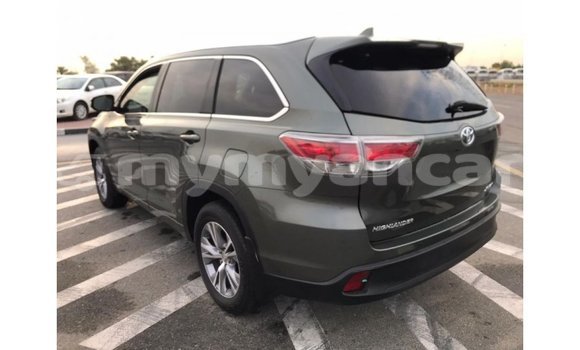 Buy Import Toyota Highlander Other Car in Import - Dubai in Ayeyarwady Buy Import Toyota Highlander Other Car in Import - Dubai in Ayeyarwady