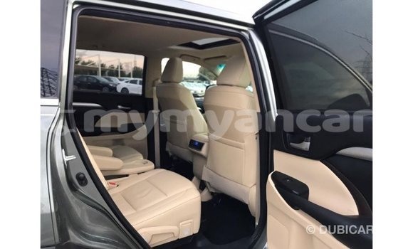 Buy Import Toyota Highlander Other Car in Import - Dubai in Ayeyarwady Buy Import Toyota Highlander Other Car in Import - Dubai in Ayeyarwady
