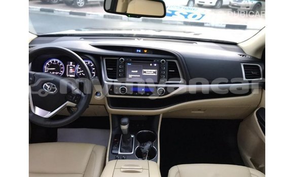 Buy Import Toyota Highlander Other Car in Import - Dubai in Ayeyarwady Buy Import Toyota Highlander Other Car in Import - Dubai in Ayeyarwady
