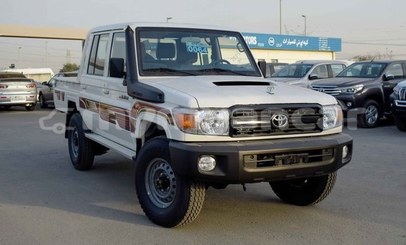 Buy Import Toyota Land Cruiser White Car in Import - Dubai in Ayeyarwady Buy Import Toyota Land Cruiser White Car in Import - Dubai in Ayeyarwady