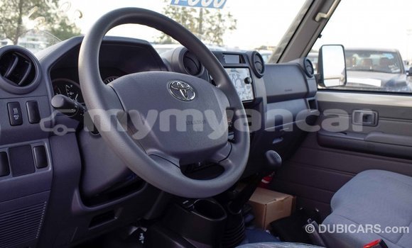 Buy Import Toyota Land Cruiser White Car in Import - Dubai in Ayeyarwady Buy Import Toyota Land Cruiser White Car in Import - Dubai in Ayeyarwady