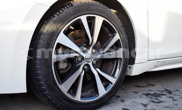 သွင်းကုန် Nissan Maxima White ကား Import - Dubai Ayeyarwady သွင်းကုန် Nissan Maxima White ကား Import - Dubai Ayeyarwady