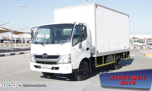 Acheter Import Utilitaire Hino 300 Series Blanc à Import - Dubai, #<Region:0x000000000c5121b8>