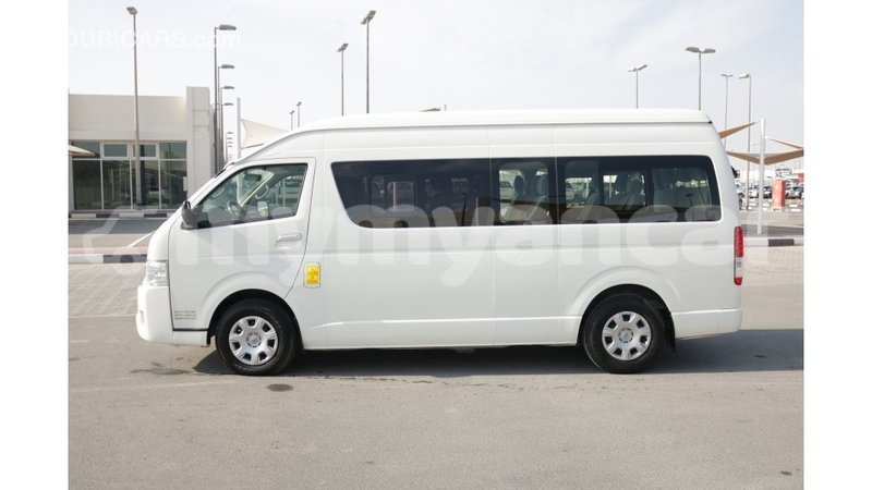 Big with watermark toyota hiace ayeyarwady import dubai 1518