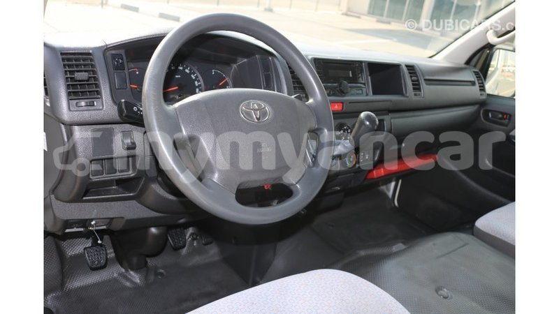 Big with watermark toyota hiace ayeyarwady import dubai 1518