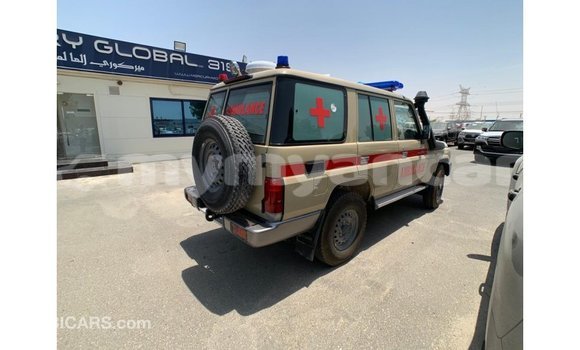 Buy Import Toyota Land Cruiser Beige Car in Import - Dubai in Ayeyarwady Buy Import Toyota Land Cruiser Beige Car in Import - Dubai in Ayeyarwady