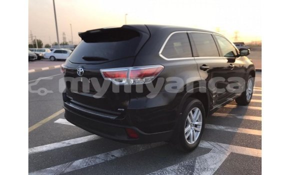 သွင်းကုန် Toyota Highlander Black ကား Import - Dubai Ayeyarwady သွင်းကုန် Toyota Highlander Black ကား Import - Dubai Ayeyarwady