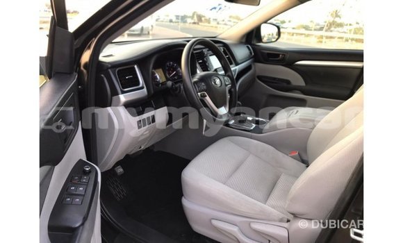 သွင်းကုန် Toyota Highlander Black ကား Import - Dubai Ayeyarwady သွင်းကုန် Toyota Highlander Black ကား Import - Dubai Ayeyarwady