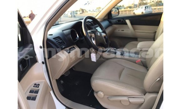 Acheter Import Voiture Toyota Highlander Blanc à Import - Dubai, #<Region:0x000000000c5121b8> Acheter Import Voiture Toyota Highlander Blanc à Import - Dubai, #<Region:0x000000000c5121b8>