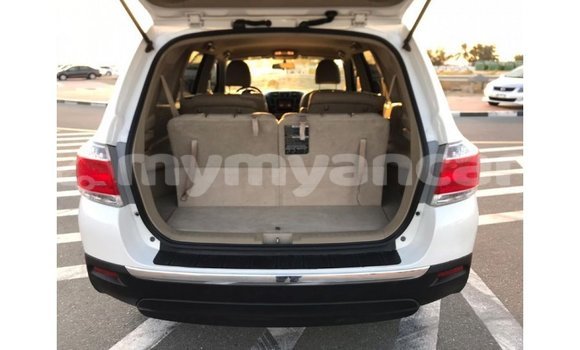 Acheter Import Voiture Toyota Highlander Blanc à Import - Dubai, #<Region:0x000000000c5121b8> Acheter Import Voiture Toyota Highlander Blanc à Import - Dubai, #<Region:0x000000000c5121b8>