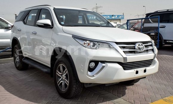Buy Import Toyota Fortuner White Car in Import - Dubai in Ayeyarwady Buy Import Toyota Fortuner White Car in Import - Dubai in Ayeyarwady