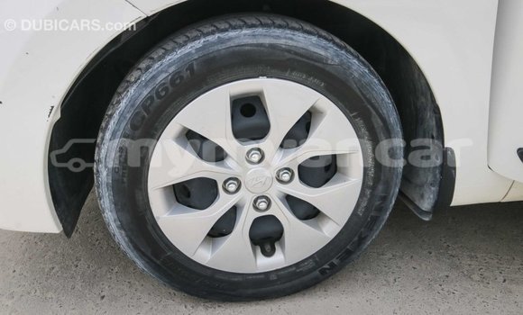 Buy Import Hyundai i10 White Car in Import - Dubai in Ayeyarwady Buy Import Hyundai i10 White Car in Import - Dubai in Ayeyarwady