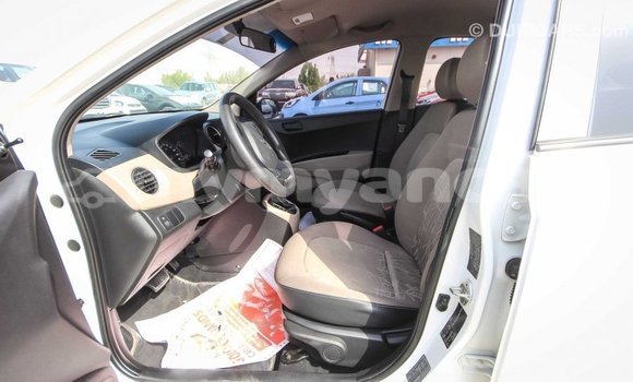 Buy Import Hyundai i10 White Car in Import - Dubai in Ayeyarwady Buy Import Hyundai i10 White Car in Import - Dubai in Ayeyarwady