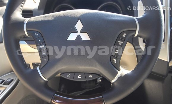 Acheter Import Voiture Mitsubishi Pajero Blanc à Import - Dubai, #<Region:0x000000000c5121b8> Acheter Import Voiture Mitsubishi Pajero Blanc à Import - Dubai, #<Region:0x000000000c5121b8>