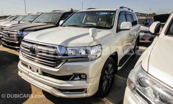 Buy Import Toyota Land Cruiser White Car in Import - Dubai in Ayeyarwady Buy Import Toyota Land Cruiser White Car in Import - Dubai in Ayeyarwady