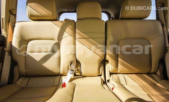 Buy Import Toyota Land Cruiser White Car in Import - Dubai in Ayeyarwady Buy Import Toyota Land Cruiser White Car in Import - Dubai in Ayeyarwady