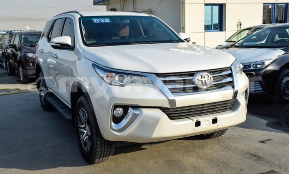 Buy Import Toyota Fortuner White Car in Import - Dubai in Ayeyarwady Buy Import Toyota Fortuner White Car in Import - Dubai in Ayeyarwady