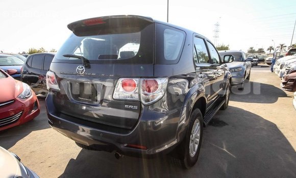 သွင်းကုန် Toyota Fortuner Other ကား Import - Dubai Ayeyarwady သွင်းကုန် Toyota Fortuner Other ကား Import - Dubai Ayeyarwady