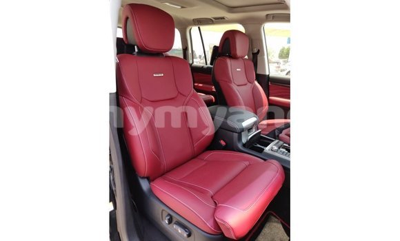 Buy Import Toyota Land Cruiser Black Car in Import - Dubai in Ayeyarwady Buy Import Toyota Land Cruiser Black Car in Import - Dubai in Ayeyarwady