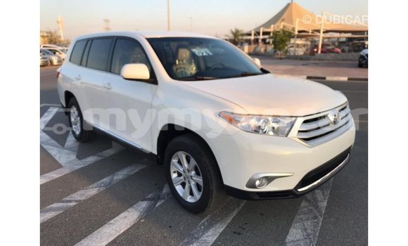 Buy Import Toyota Highlander White Car in Import - Dubai in Ayeyarwady Buy Import Toyota Highlander White Car in Import - Dubai in Ayeyarwady