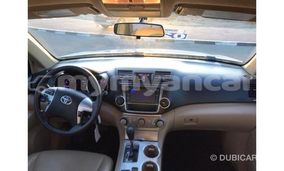 Buy Import Toyota Highlander White Car in Import - Dubai in Ayeyarwady Buy Import Toyota Highlander White Car in Import - Dubai in Ayeyarwady