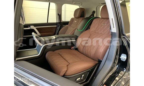 Buy Import Toyota Land Cruiser Black Car in Import - Dubai in Ayeyarwady Buy Import Toyota Land Cruiser Black Car in Import - Dubai in Ayeyarwady