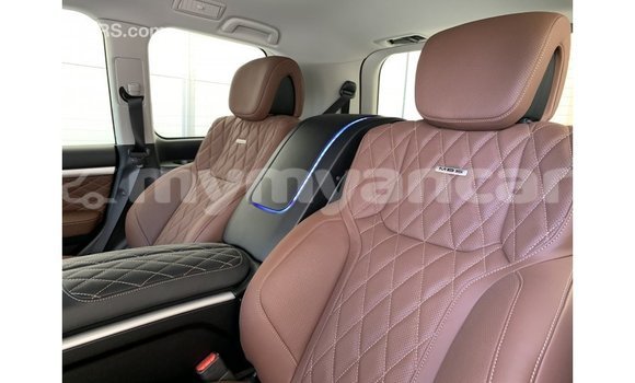 Buy Import Toyota Land Cruiser Black Car in Import - Dubai in Ayeyarwady Buy Import Toyota Land Cruiser Black Car in Import - Dubai in Ayeyarwady