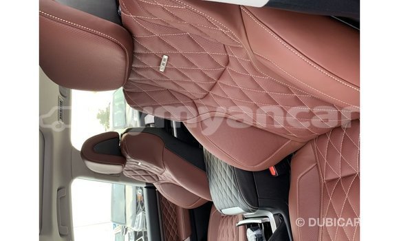 Buy Import Toyota Land Cruiser Black Car in Import - Dubai in Ayeyarwady Buy Import Toyota Land Cruiser Black Car in Import - Dubai in Ayeyarwady