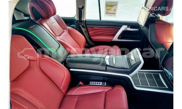 Buy Import Toyota Land Cruiser Black Car in Import - Dubai in Ayeyarwady Buy Import Toyota Land Cruiser Black Car in Import - Dubai in Ayeyarwady
