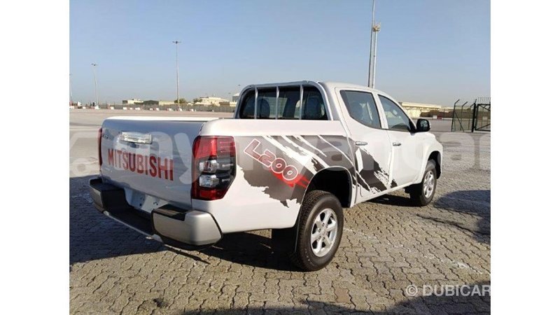 Big with watermark mitsubishi l200 ayeyarwady import dubai 1611