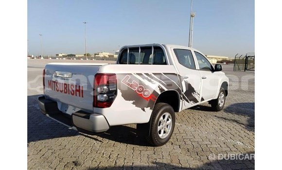 Buy Import Mitsubishi L200 White Car in Import - Dubai in Ayeyarwady Buy Import Mitsubishi L200 White Car in Import - Dubai in Ayeyarwady