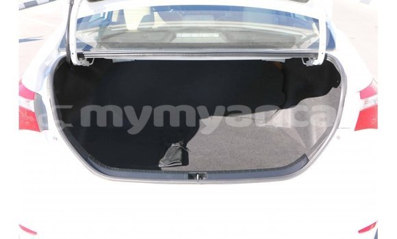 Buy Import Toyota Corolla White Car in Import - Dubai in Ayeyarwady Buy Import Toyota Corolla White Car in Import - Dubai in Ayeyarwady