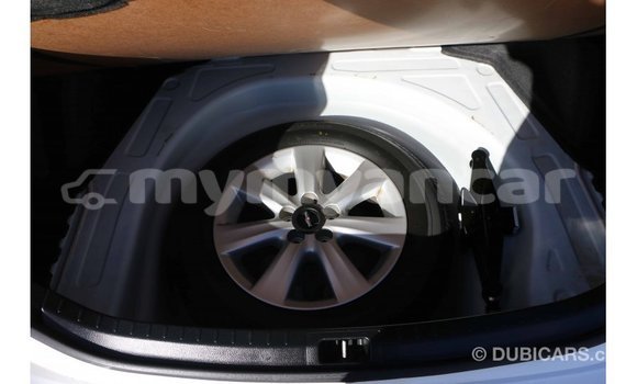 Buy Import Toyota Corolla White Car in Import - Dubai in Ayeyarwady Buy Import Toyota Corolla White Car in Import - Dubai in Ayeyarwady